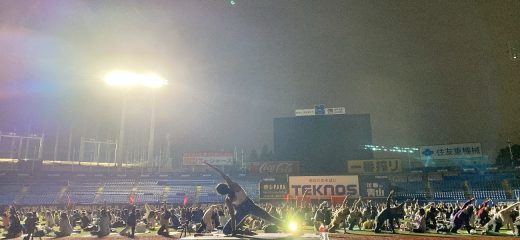 住友生命「Vitality」が日本最大級ヨガイベント 「JINGU STADIUM NIGHT YOGA　2022」 に特別協賛！！